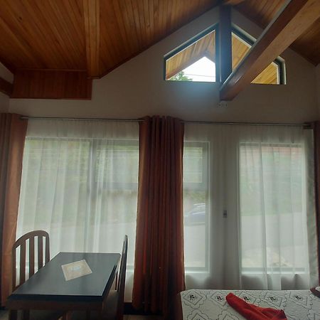 Alisson Hotel Y Restaurant モンテベルデ エクステリア 写真