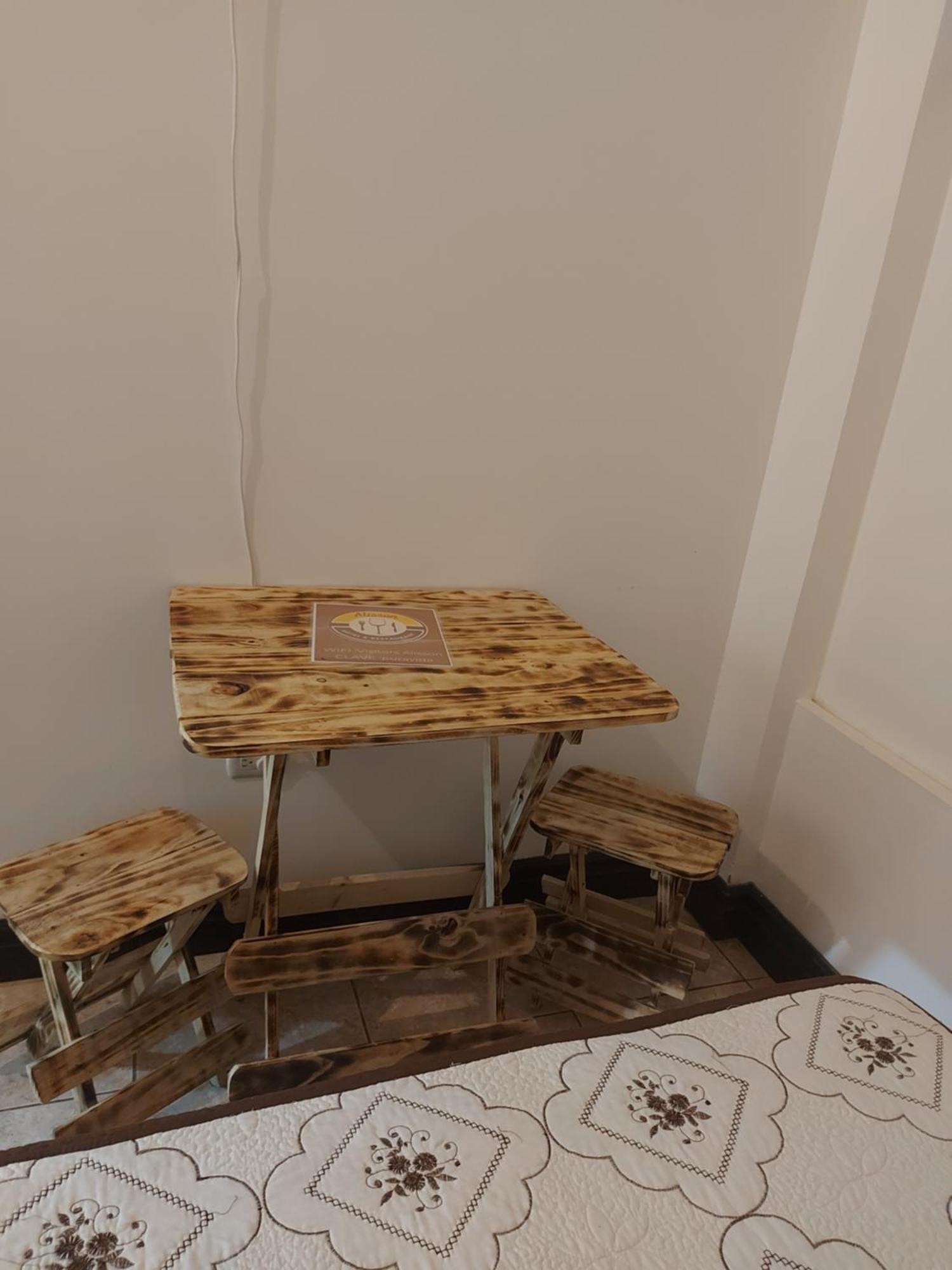 Alisson Hotel Y Restaurant モンテベルデ エクステリア 写真
